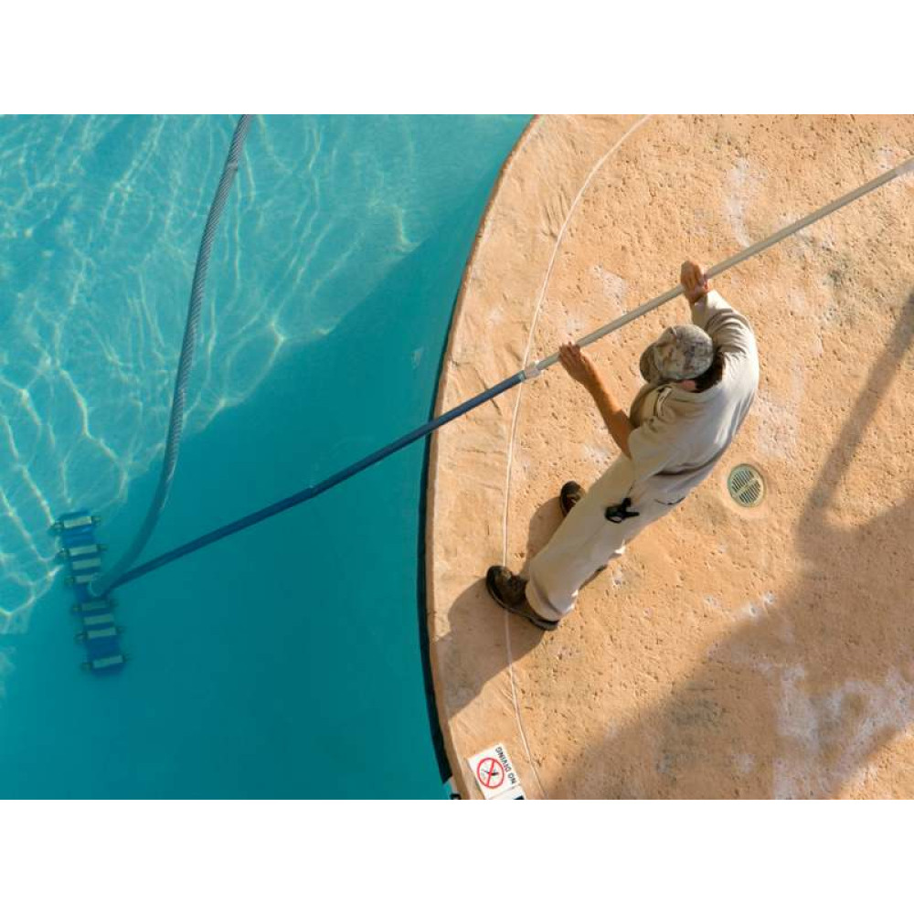 Як обслуговувати та чистити басейн?